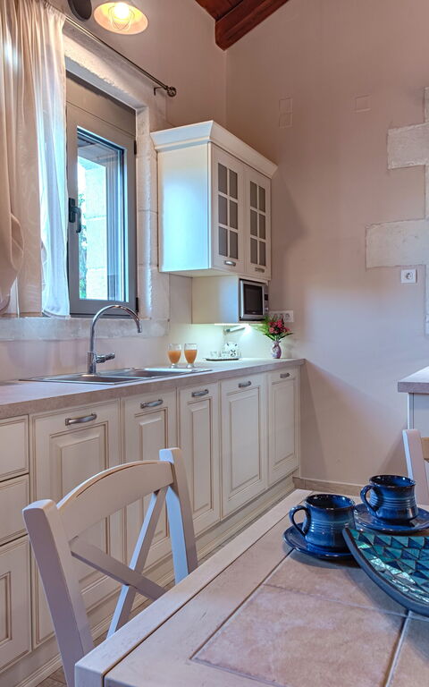 Villa Despanto: Dining Room, Kitchen