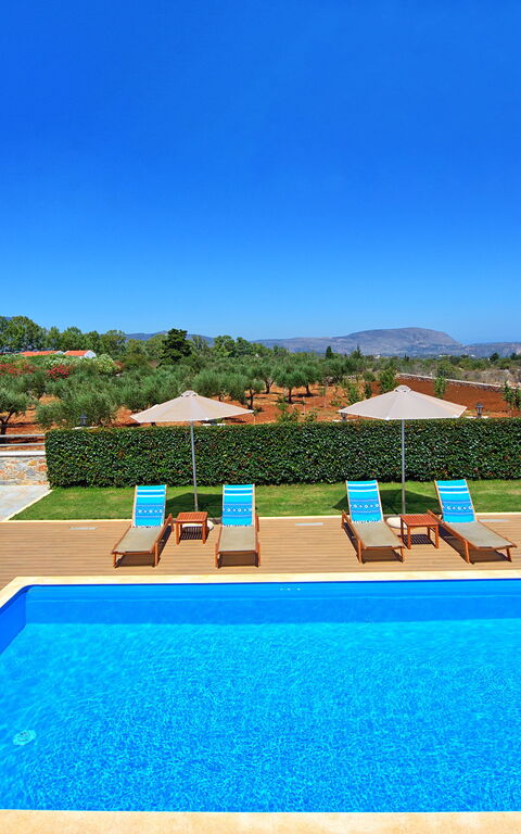 Villa Despanto: Pool, Scenic View