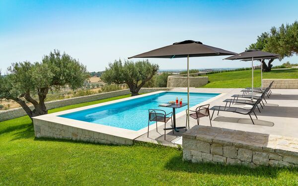 Villa Colleverde: Outdoor, Pool