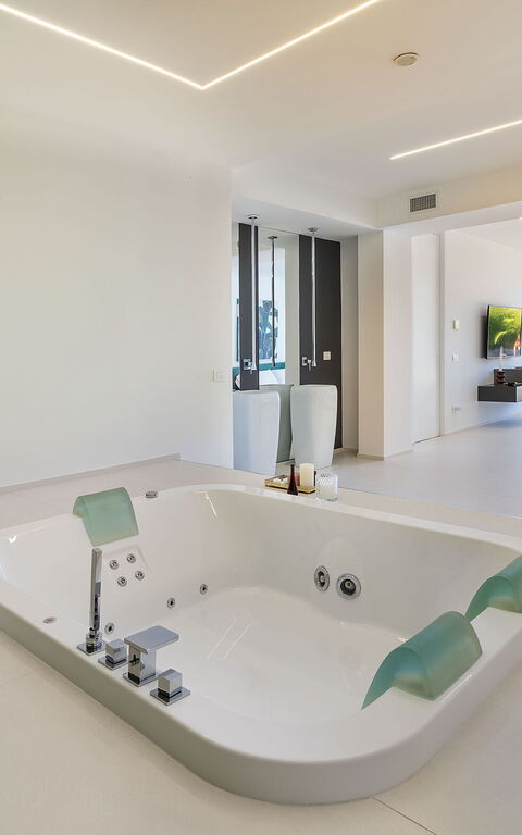 Villa Greta: Bedroom, Hot Tub