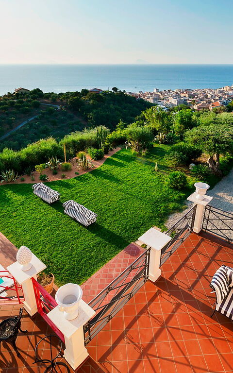 Villa Estella: Garden, Outdoor, Pool