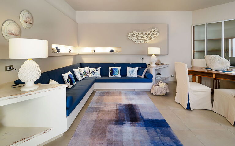 Gelsomina: Dining Room, Living Room