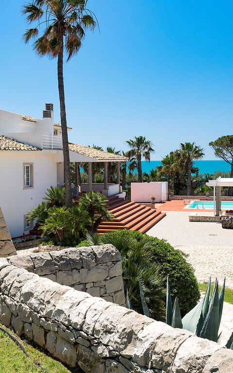 Villa Maya: Garden, Outdoor