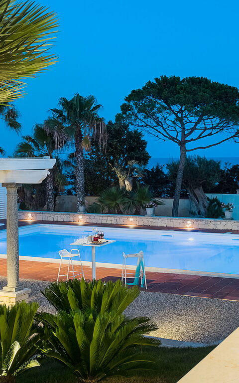 Villa Maya: Outdoor, Pool