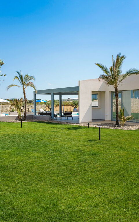 Villa Mia: Building Exterior, Garden