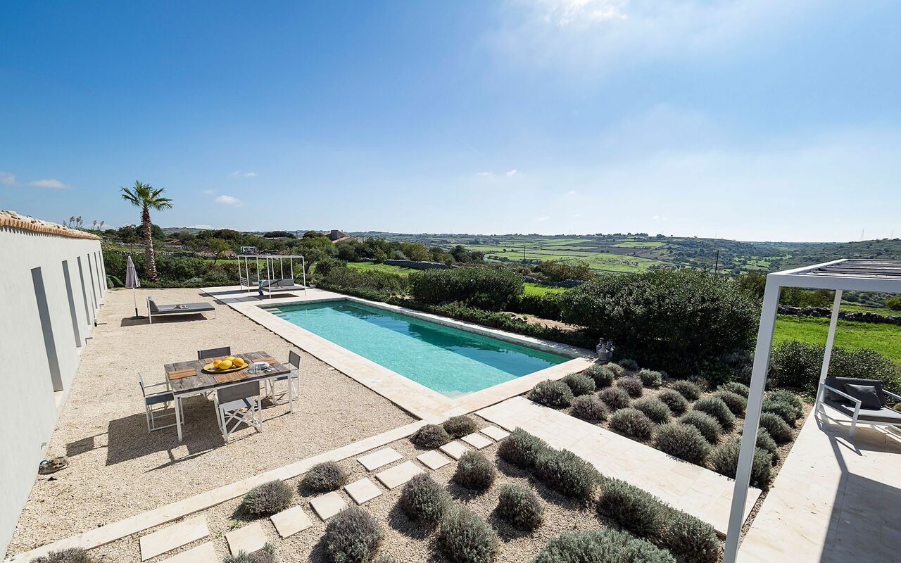 Villa Hybla: Outdoor, Pool