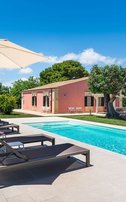 Villa Girasole: Building Exterior, Pool