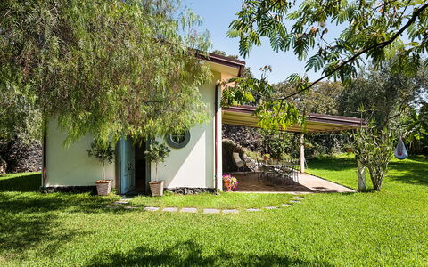 Accommodation Casetta: Balcony / Terrace / Patio, Garden