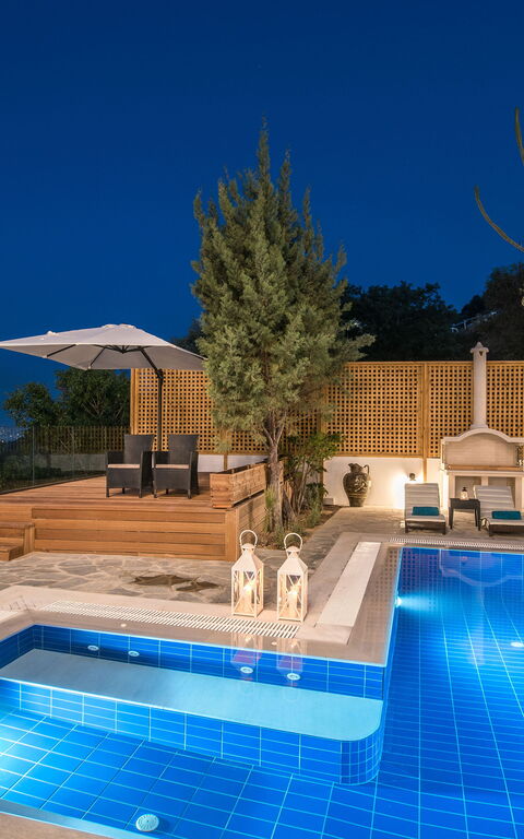 Villa Artemis: Pool, Scenic View
