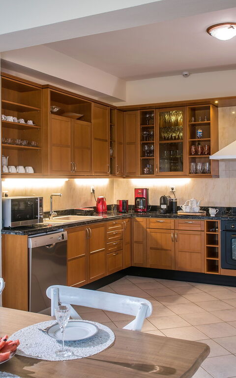 Villa Artemis: Dining Room, Kitchen