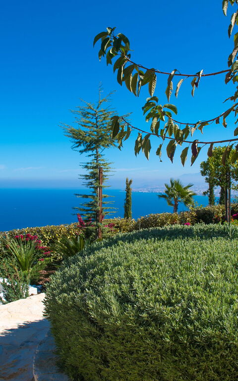 Villa Bella Mare: Garden, Outdoor, Scenic View