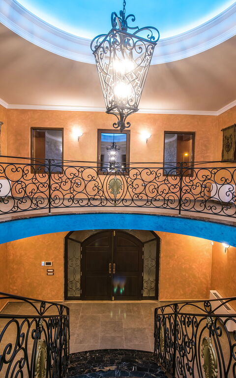 Villa Kalliste: Common Room