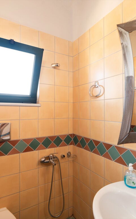 Villa Kissos: Bathroom