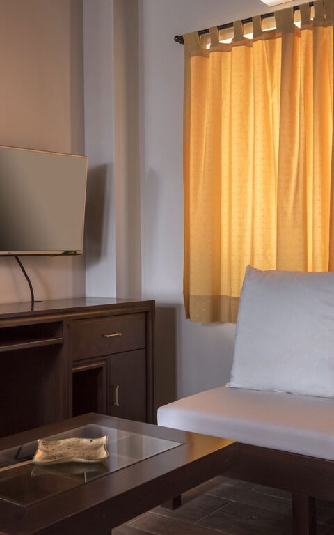 Villa Kissos: Dining Room, Living Room