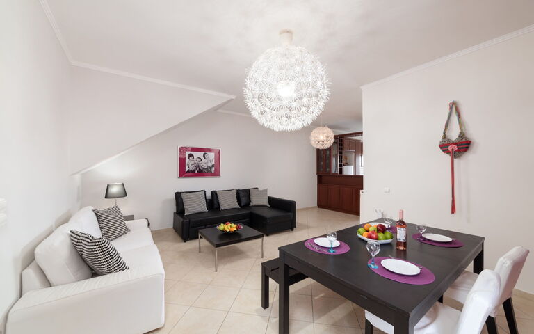 Accommodation Aria 1: Dining Room