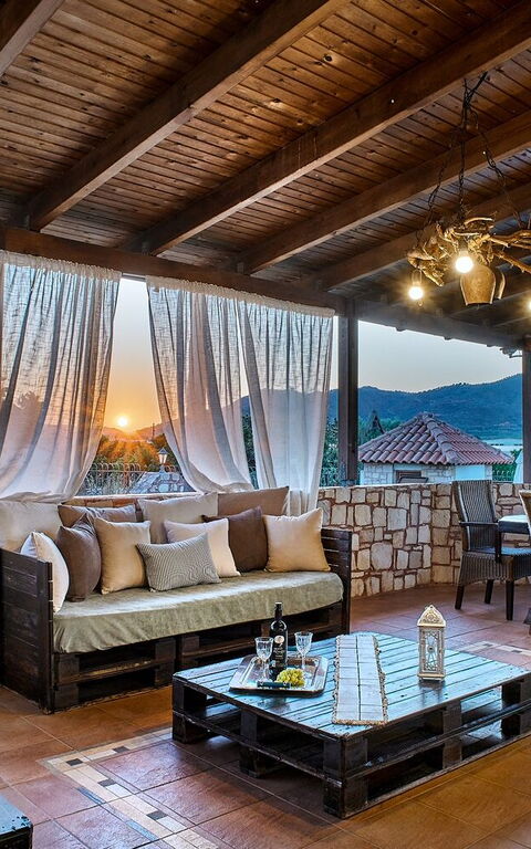 Villa Milon: Balcony / Terrace / Patio