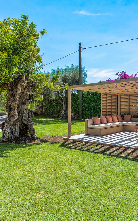 Villa Artemare: Building Exterior, Garden, Outdoor