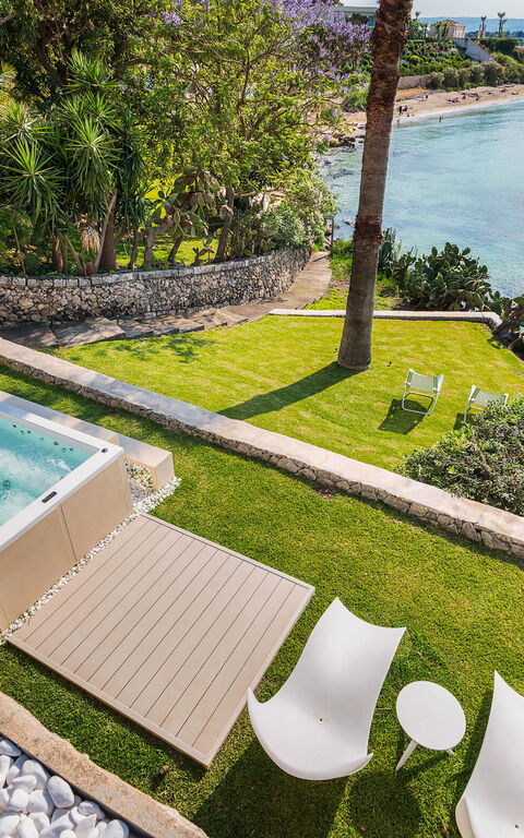 Villa Artemare: Building Exterior, Garden, Hot Tub, Outdoor, Scenic View