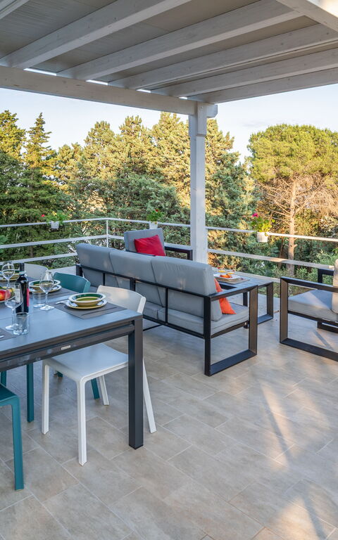 Villa Pica: Balcony / Terrace / Patio, Building Exterior, Outdoor