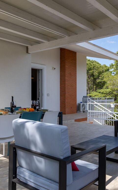 Villa Pica: Balcony / Terrace / Patio