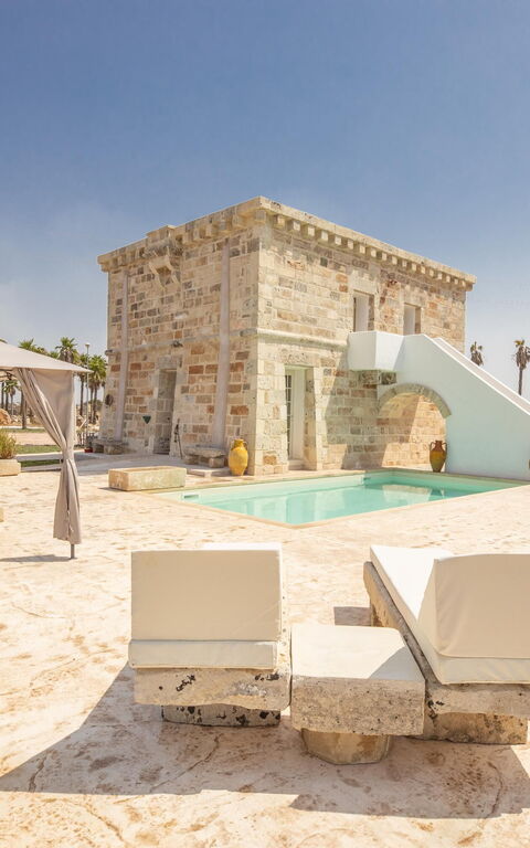 Villa Turris: Balcony / Terrace / Patio, Pool