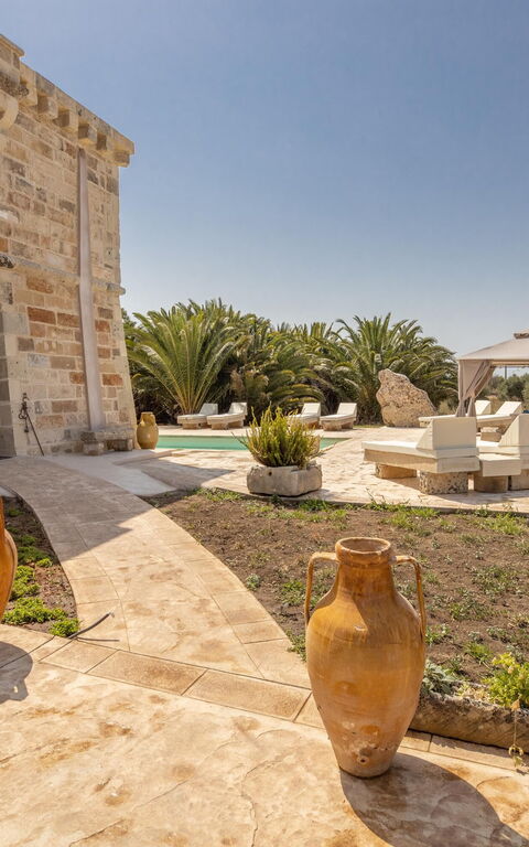 Villa Turris: Balcony / Terrace / Patio, Garden