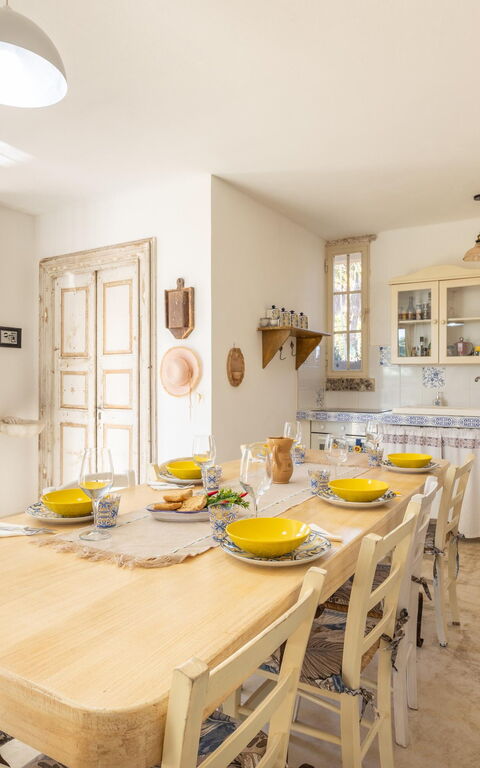 Villa Turris: Dining Room, Kitchen