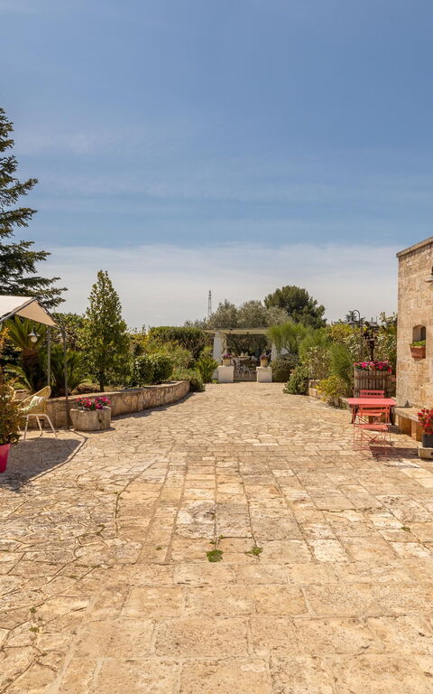 Trullo Patricia Pool: Balcony / Terrace / Patio, Building Exterior, Garden, Outdoor
