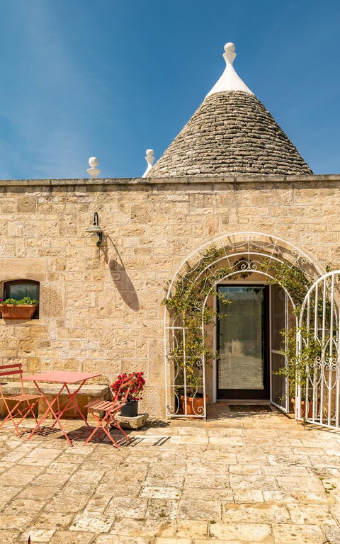 Trullo Patricia Pool: Building Exterior, Main Entrance