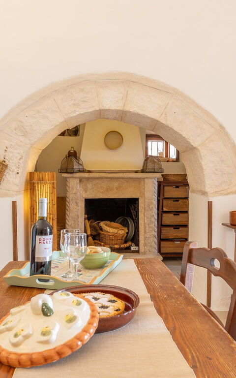 Trullo Patricia Pool: Dining Room, Living Room
