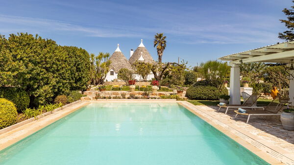 Trullo Patricia Pool: Garden, Outdoor, Pool