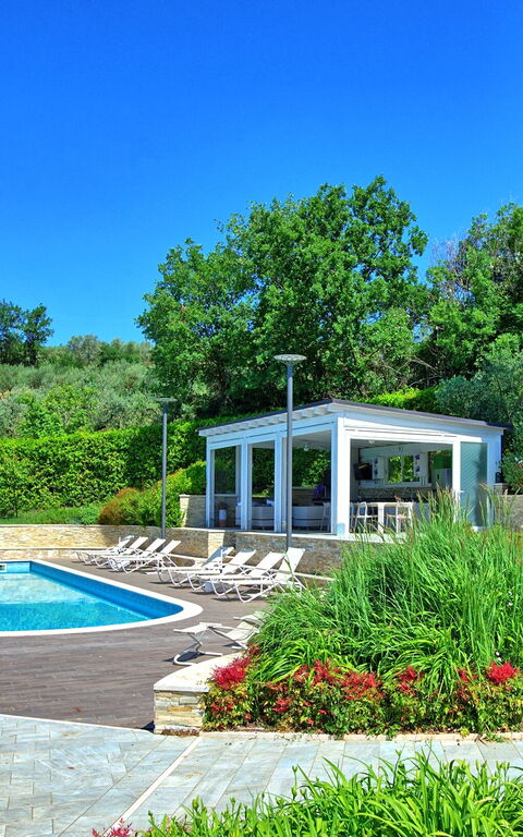 Casa White: Garden, Pool