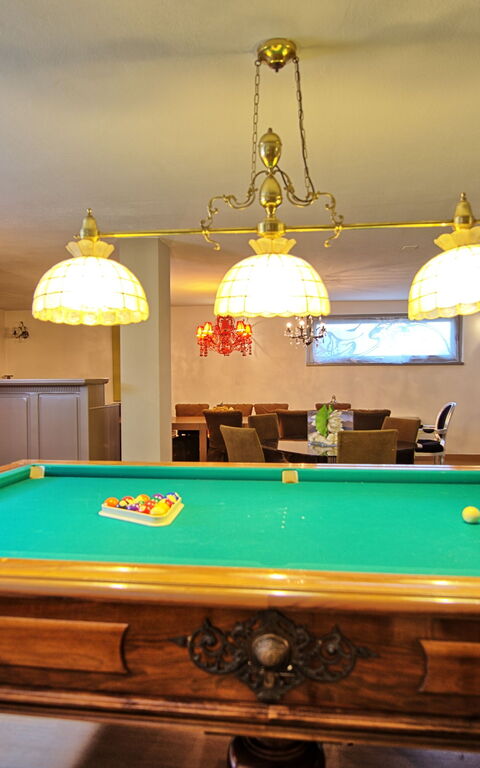 Casa White: Living Room