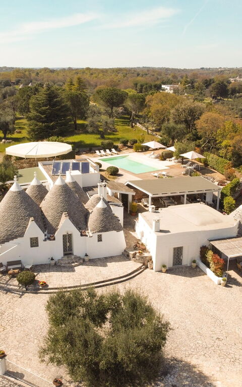 Tenuta Minnea: Building Exterior, Garden