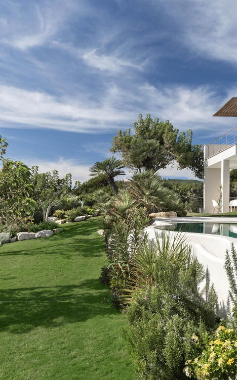 Villa Vera: Balcony / Terrace / Patio, Building Exterior, Garden, Pool, Scenic View