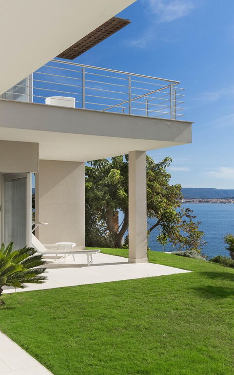 Villa Vera: Balcony / Terrace / Patio, Garden, Outdoor, Scenic View