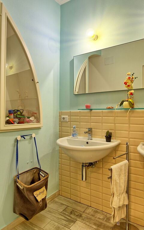 Casa Riva: Bathroom