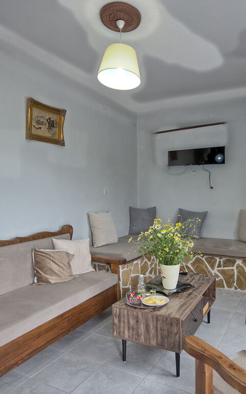 Aretousa: Living Room