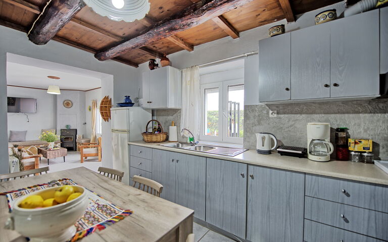 Aretousa: Dining Room, Kitchen