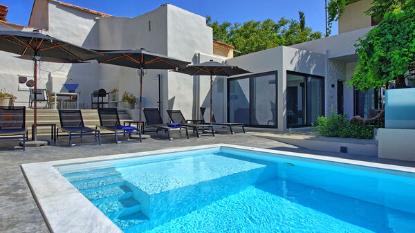 Casa Cafenio: Building Exterior, Outdoor, Pool, Summer