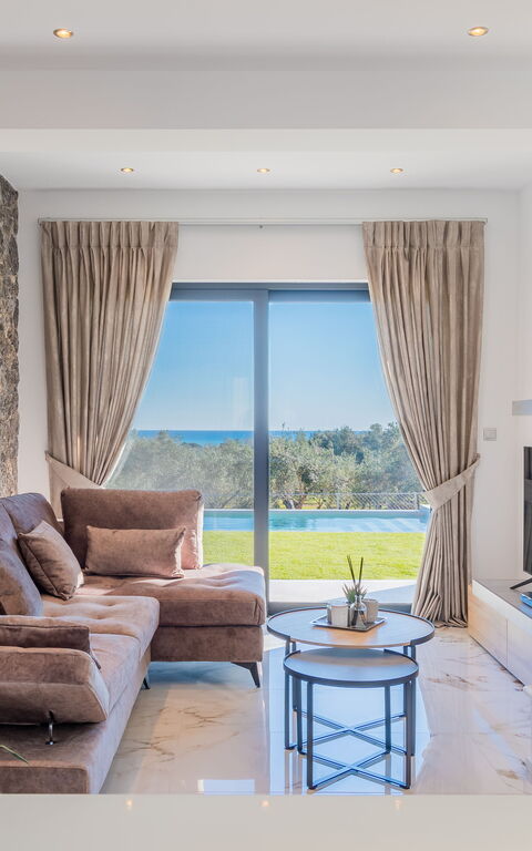 Villa Olivum: Kitchen, Living Room
