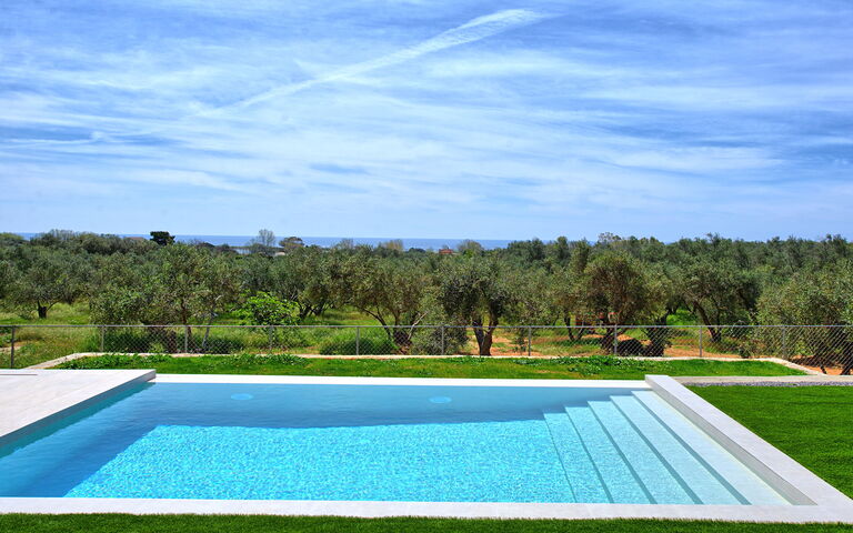 Villa Olivum: Outdoor, Pool, Summer