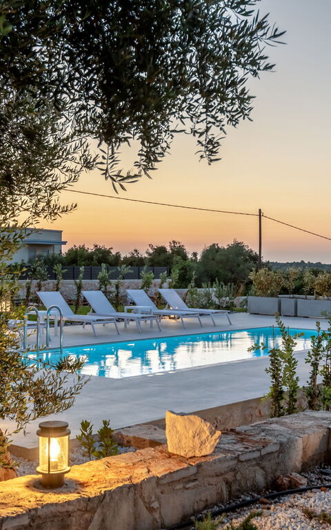 Iris: Building Exterior, Garden, Outdoor, Pool