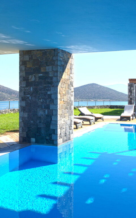 Villa Marina: Outdoor, Pool