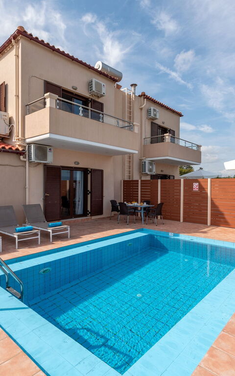 Villa Flora: Building Exterior, Outdoor, Pool