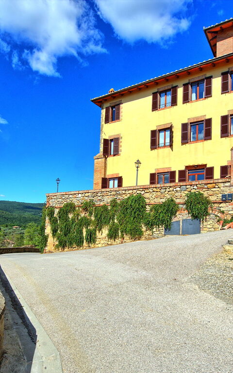 Montauto: Building Exterior