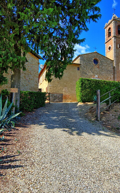 Montauto: Building Exterior, Main Entrance