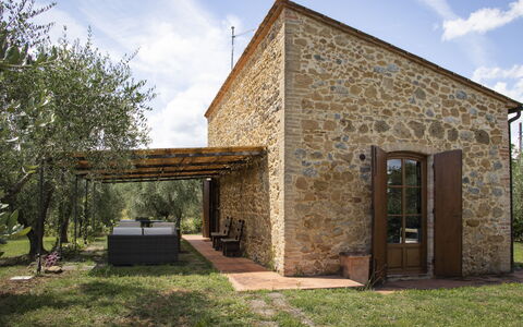 Accommodation Capanna: Building Exterior, Garden