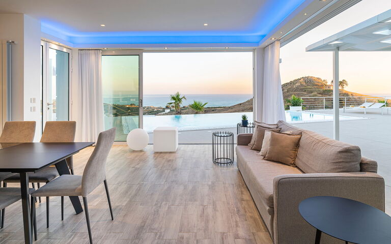Villa Domizia: Dining Room, Living Room