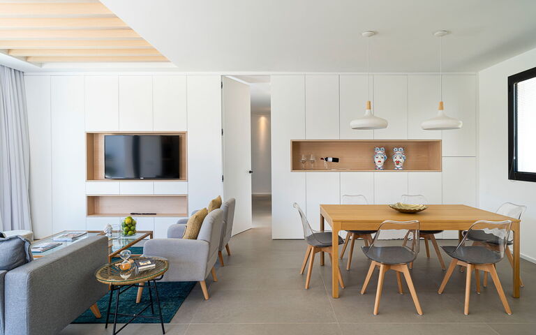 Villa Bonita: Dining Room, Living Room